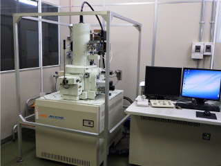 電解放出型走査電子顕微鏡（FE-SEM）